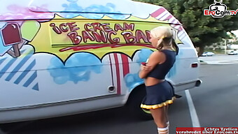 Junge Blonde Cheerleaderin Wird Von Sex Im Auto Mit Will Powers Überrascht