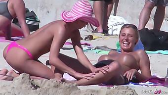 Il Vero Incontro Lesbico Di Paris Pink Con Ragazze Adolescenti Sulla Spiaggia. Non Perdere Questo Video Bollente E Piccante!