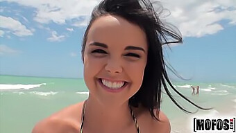 Exploração Anal Solo De Dillion Harper Em Calcinhas Estilo Biquíni