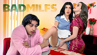 ثلاثي محرم مع مراهقة محرجة و Milf سيئة