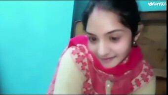 Indian Mature Reshma Learns Oral Skills From Stepbrother