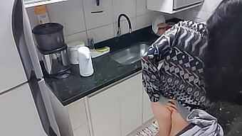 Menina Dulce'S Steamy Kitchen Solo Show With Big Ass And Sensual Moves