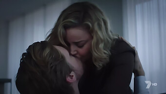 Abbie Cornish Dans Une Scène Sensuelle Avec Une Beauté Naturelle Et Un Baiser Passionné