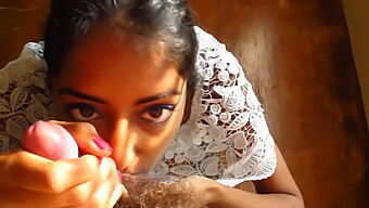 Homemade Video Of Indian Beauty Giving Oral Pleasure