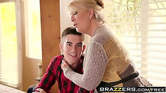 أرييلا فيريرا وجوردي إل نينو في لقاء مكتبي ساخن لـ Brazzers' Got Boobs