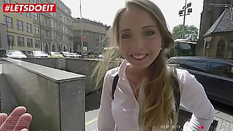 Stacy Sweetstorm In Anya Akulova V Vročem Pov Videu Z Akcijo Velikega Tiča In Igro Ritke