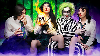 Beetlejuice Giúp Với Những Mong Muốn Thân Mật Nhất