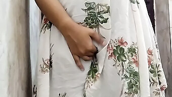 Pengantin Desi Meneroka Keseronokan Anal Dengan Jari-Jari Dalam Video Panas