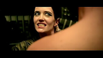 Eva Green In Een Oude Hardcore Video Met Oorlogsthema