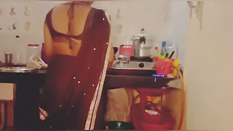 Real Indian Housewife Exposes Her Curves In Arousing Homemade Video