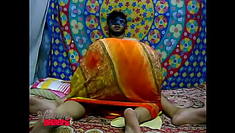 Indian Aunt'S Big Ass Gets A Workout In Solo Video