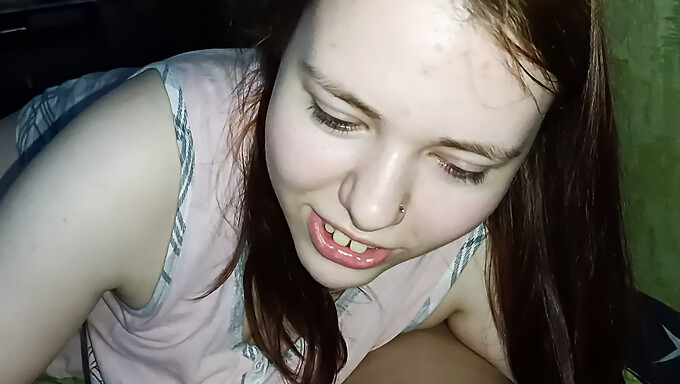 Russian 18-Year-Old Girl Gives A Blowjob To Her Boyfriend